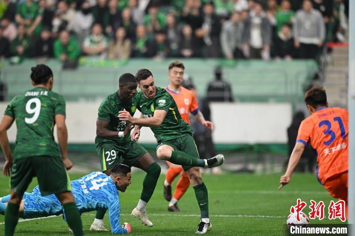 国安6-1狂胜泰山武磊复出难救主海港首败积分榜