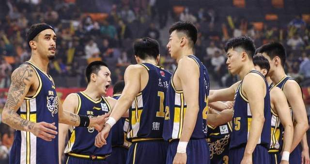 广东队惨败上海队 用人策略暴露致命短板