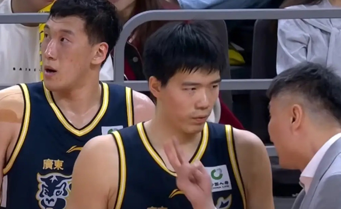 焦泊乔离队引热议 广东男篮内线困境浮现