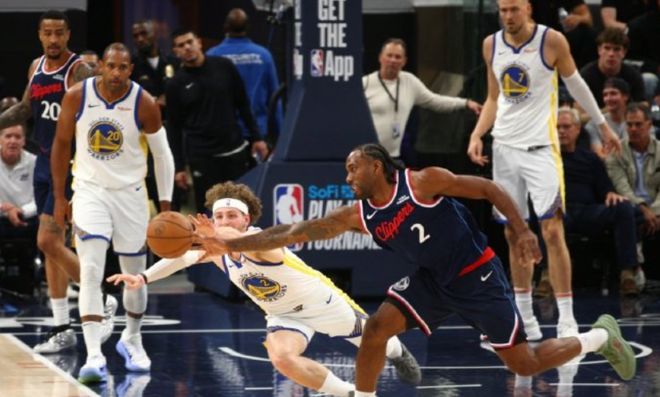 勇士逆转快船鏖战三节决胜 76人锁定东部席位