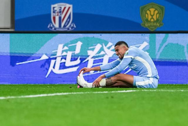 河南队伤病危机致惨败 大连英博逆转三连败