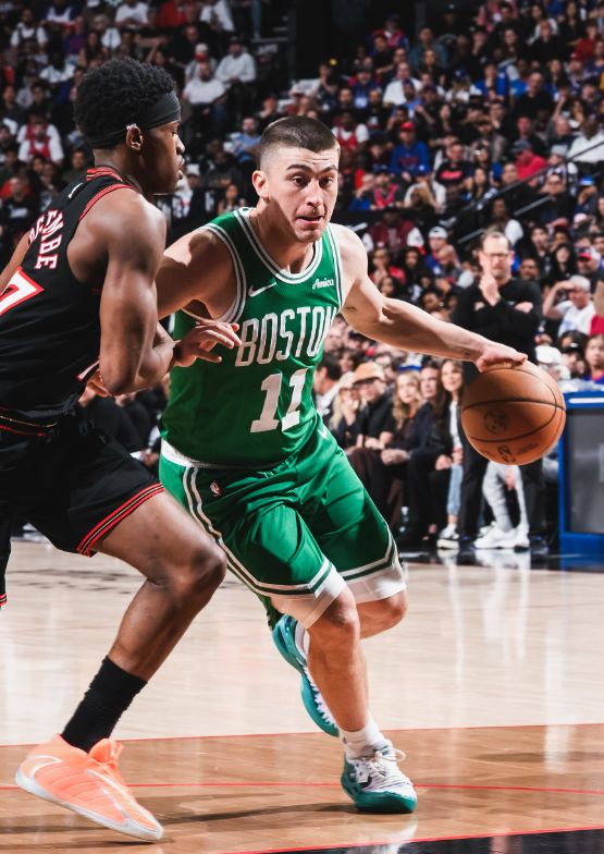 双探花联手角色球员助凯尔特人客场取胜重夺主