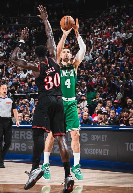 双探花联手角色球员助凯尔特人客场取胜重夺主